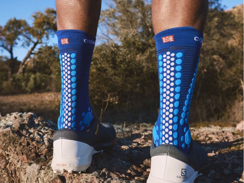 PRO RACING SOCKS V4.0 TRAIL - SODALITEFLUO BLUE